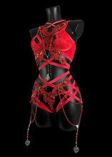 Cargar imagen en el visor de la galería, ZANZIBAR RED - Lace Set with Clip on Beads