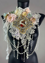 Load image into Gallery viewer, VENICE - Stunning Lace &amp; Pearl Art Collar
