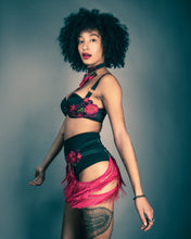 Load image into Gallery viewer, INDIANA - Fringed Lace Shimmy Briefs & Shelf Bra Set