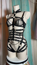 Charger et lire la vidéo dans la visionneuse de la Galerie, IPSARION - Buckle Strap & Chains Bodycage