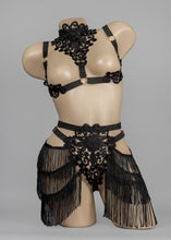 画像をギャラリービューアに読み込む, NOEMI - Black Fringed Shimmy Bra & Briefs Set