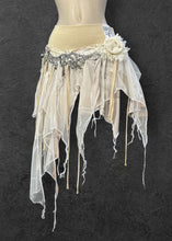 Charger l&#39;image dans la galerie, MELODY - *Ready to Ship* Reworked Fairycore Skirt UK 10-14/US 6-10/EU 38-42
