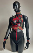 Charger l&#39;image dans la galerie, MADRUGADA - Corset Harness Top, Collar &amp; Cuffs Set.
