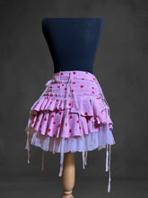 Cargar imagen en el visor de la galería, CHERRY BOMB - Pink &amp; Red Heart Dollette Skirt - UK 10/ US 6
