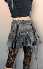 Cargar imagen en el visor de la galería, WANDERING STAR - Reworked Grey Denim Cargo Mini Skirt U.K. 8/ US 4 #012
