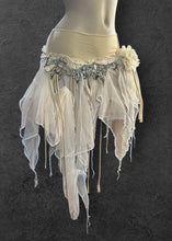 Charger l&#39;image dans la galerie, MELODY - *Ready to Ship* Reworked Fairycore Skirt UK 10-14/US 6-10/EU 38-42
