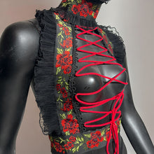 Carica l&#39;immagine nel visualizzatore di Gallery, MADRUGADA - Corset Harness Top, Collar &amp; Cuffs Set.
