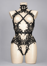 Charger l&#39;image dans la galerie, ATHALIA - Couture Baroque Lace Bodycage
