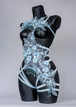 Cargar imagen en el visor de la galería, TWILIGHT KINGDOM - Icy Blue Beaded Bodycage
