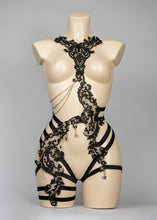 Cargar imagen en el visor de la galería, L&#39;APPEL DU VIDE - Black Studded Lace Bodycage

