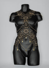 Charger l&#39;image dans la galerie, NINEVEH - Gold &amp; Black Lace Bodycage Star Charms &amp; Chains
