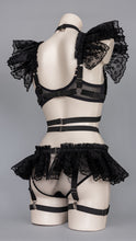 Cargar imagen en el visor de la galería, *RTS EX IDOLO SET - UK 4-8/US 0-4 Black Frill Bralette &amp; Garter Skirt Set
