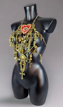 Charger l&#39;image dans la galerie, LET THE CHOIR SING - Gold Bodychain Harness
