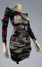 Carica l&#39;immagine nel visualizzatore di Gallery, TELLTALE HEART - Couture Punk Mesh Dress
