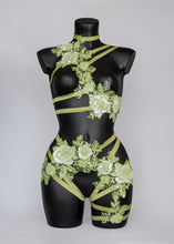 Cargar imagen en el visor de la galería, SUGAR MINT - Sequin &amp; Bead Lace Cage Bralette
