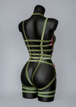 Cargar imagen en el visor de la galería, PERSEPHONE FOREST - Green Lace Goddess Bodycage
