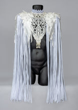 Charger l&#39;image dans la galerie, SANCTUARY - Ivory 3 Piece Fringed Lace Top Epaulettes
