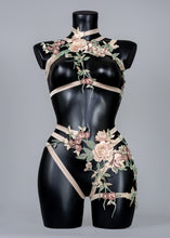 Load image into Gallery viewer, SEPTEMBER MOON - Pretty Floral Lace Cage Bra
