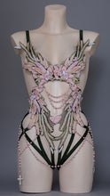 Cargar imagen en el visor de la galería, MAY QUEEN - Pastel &amp; Pink Pearls Bodycage
