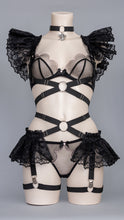 Carica l&#39;immagine nel visualizzatore di Gallery, EX IDOLO - Black Lace Frilly Suspender Skirt &amp; Garters
